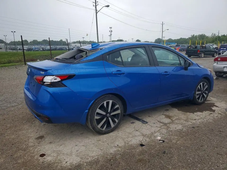 2021 NISSAN VERSA SR  