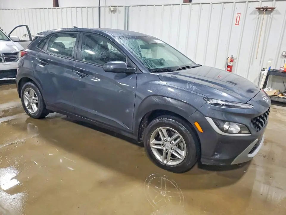 2022 HYUNDAI KONA SE  