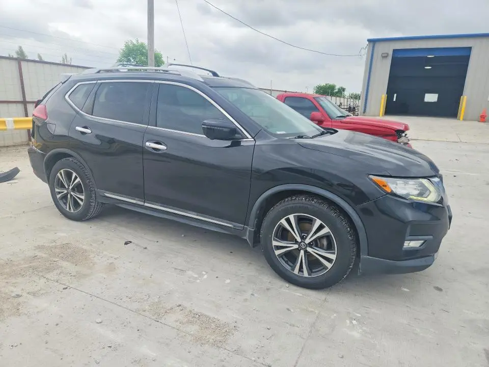 2018 NISSAN ROGUE SL  