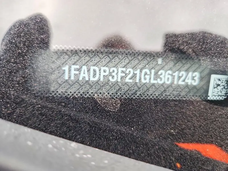 2016 FORD FOCUS SE  
