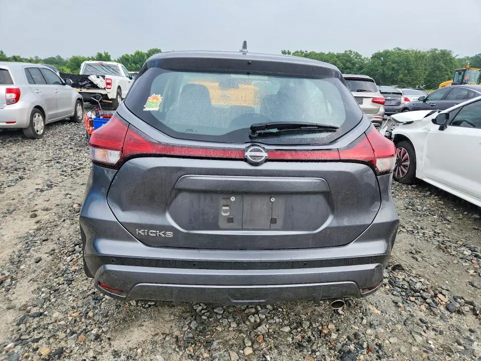 2024 NISSAN KICKS S  