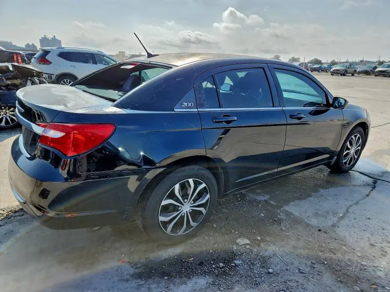 2014 CHRYSLER 200 LX  