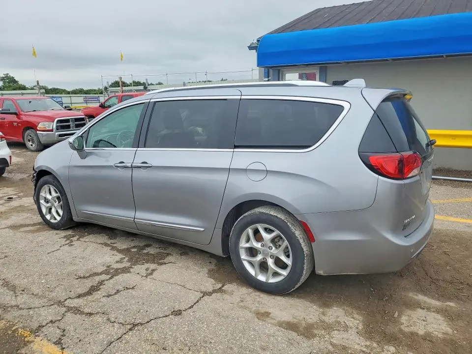 2020 CHRYSLER PACIFICA LIMITED  