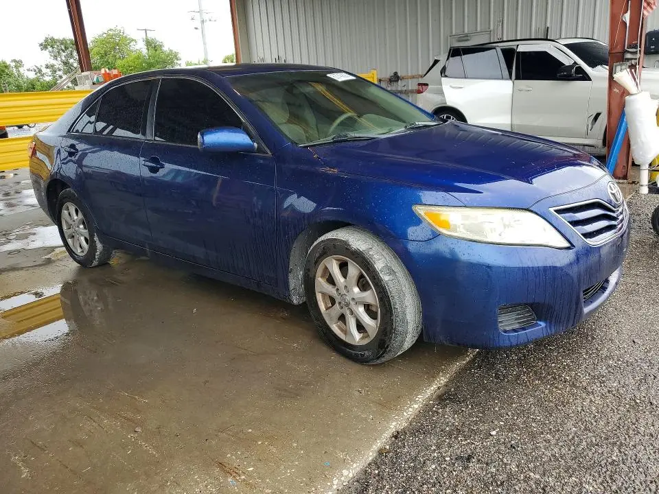 2011 TOYOTA CAMRY LE  