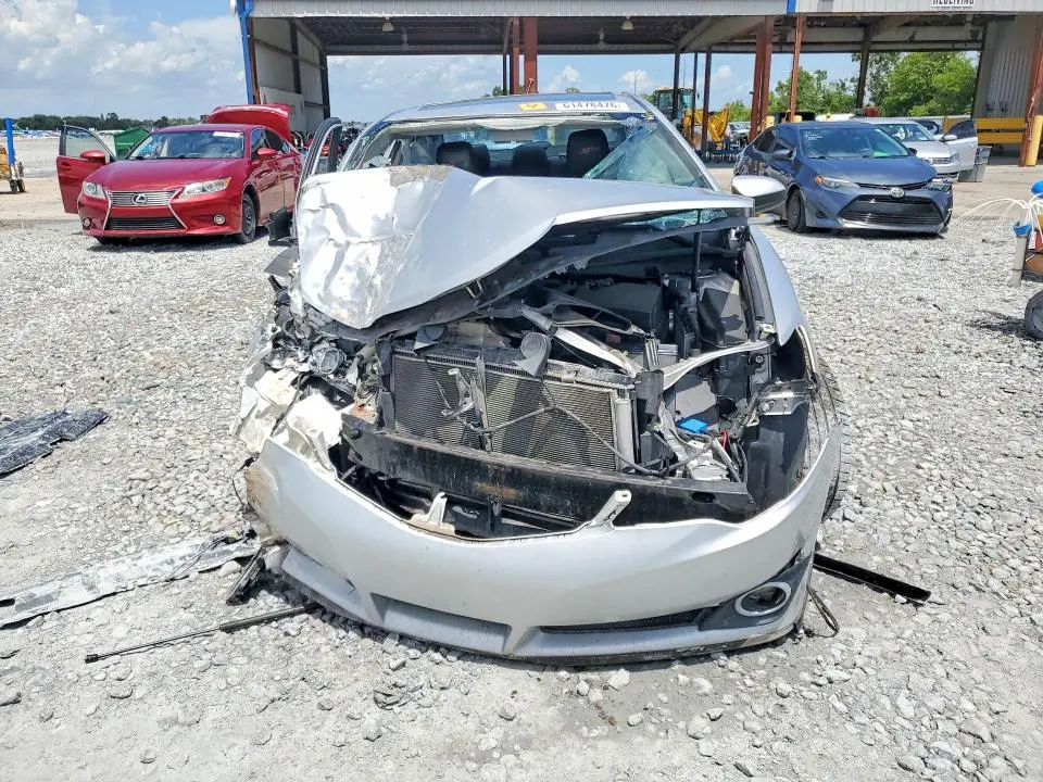 2014 TOYOTA CAMRY SE  