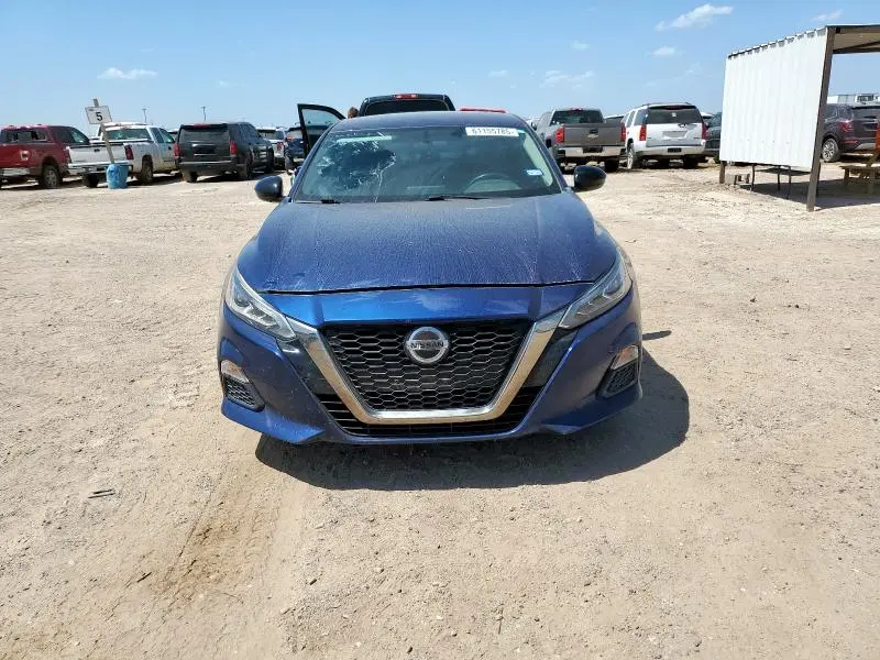 2019 NISSAN ALTIMA SR  