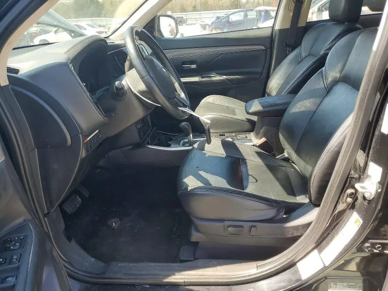 2019 MITSUBISHI OUTLANDER SE  