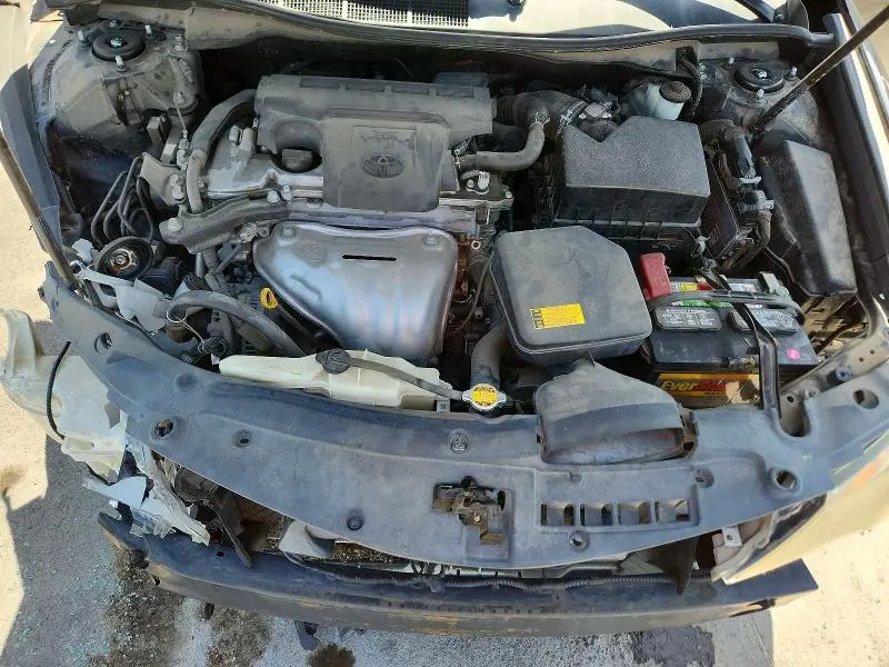 2012 TOYOTA CAMRY SE  
