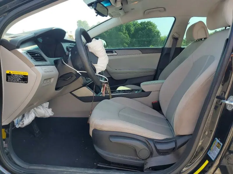 2017 HYUNDAI SONATA SE  