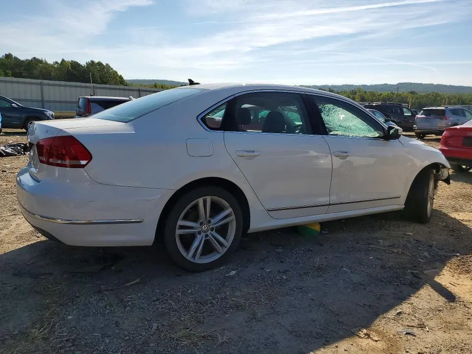 2013 VOLKSWAGEN PASSAT SEL  
