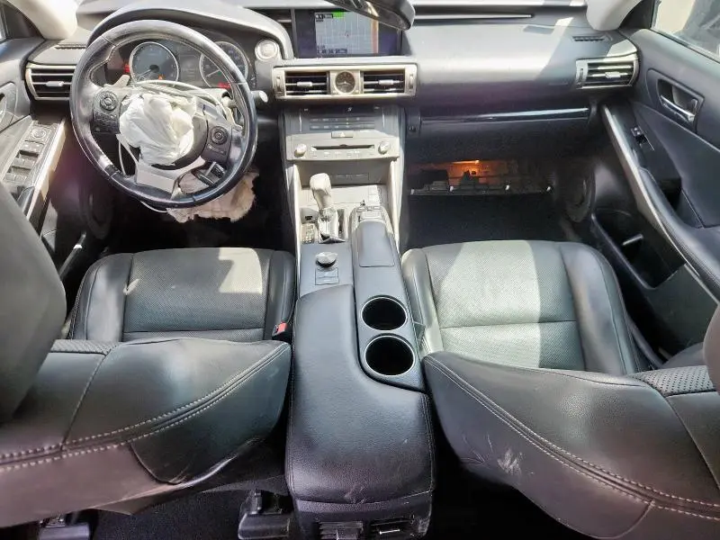2016 LEXUS IS 200T  