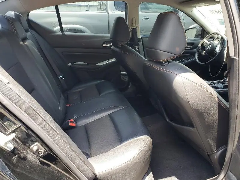 2019 NISSAN ALTIMA SR  