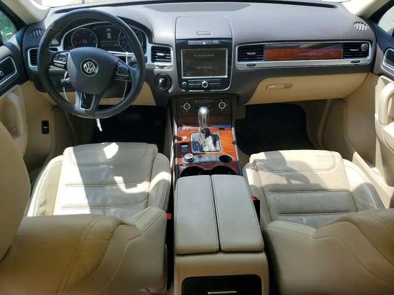 2014 VOLKSWAGEN TOUAREG V6 TDI  