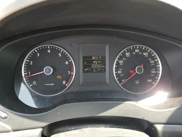 2013 VOLKSWAGEN JETTA SE  