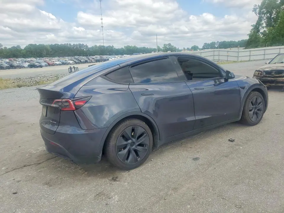 2025 TESLA MODEL Y   