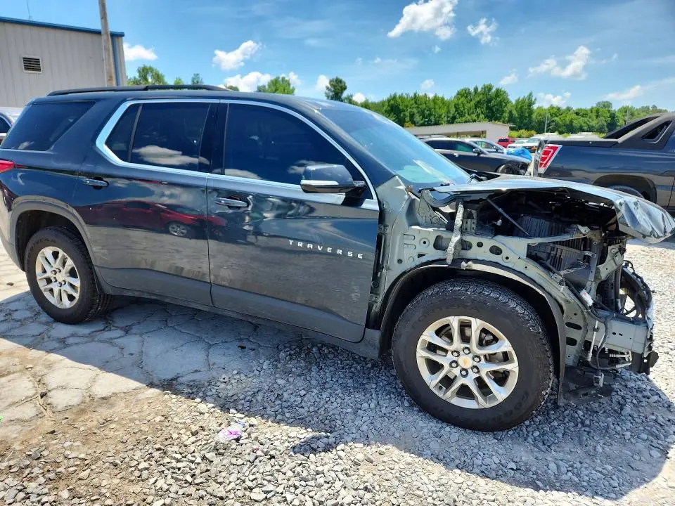2020 CHEVROLET TRAVERSE LT  