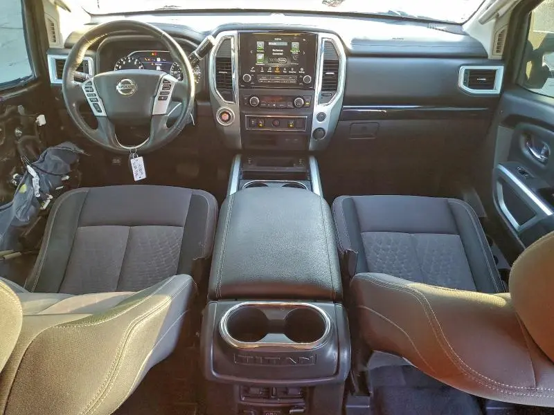 2021 NISSAN TITAN SV  