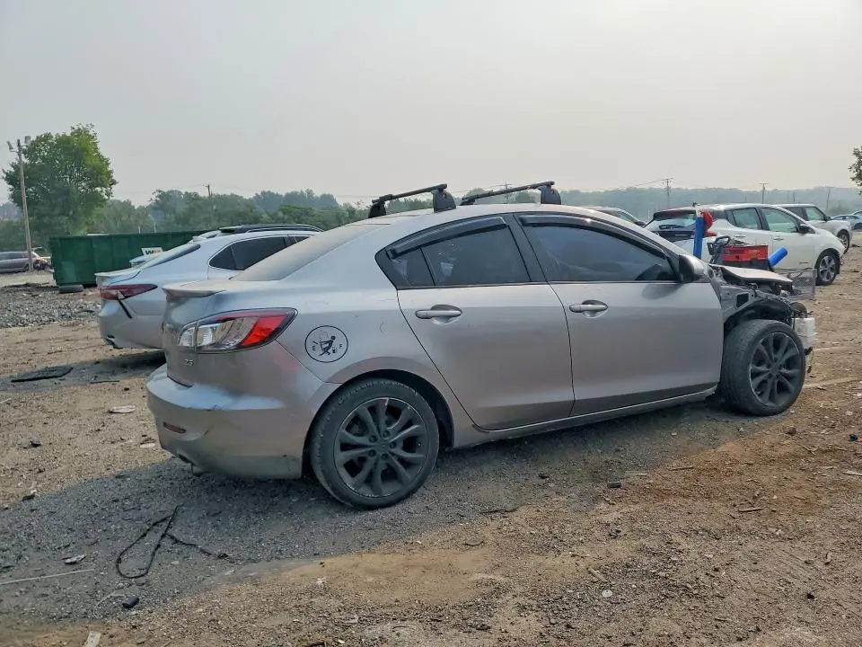 2010 MAZDA 3 S  