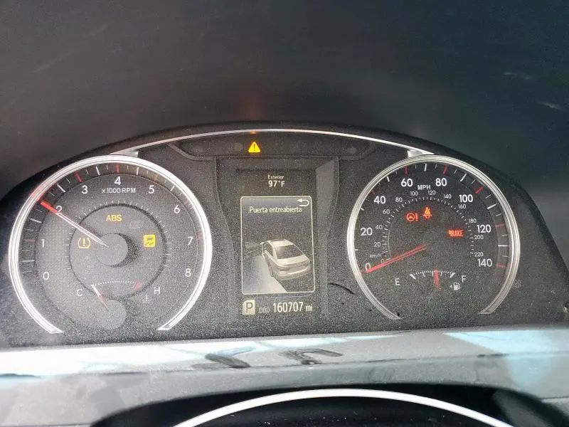 2016 TOYOTA CAMRY LE  