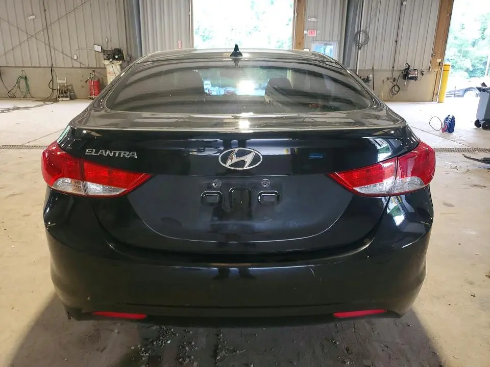 2012 HYUNDAI ELANTRA GLS  