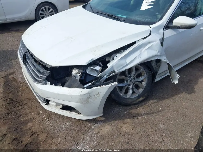 2016 VOLKSWAGEN PASSAT 1.8T S