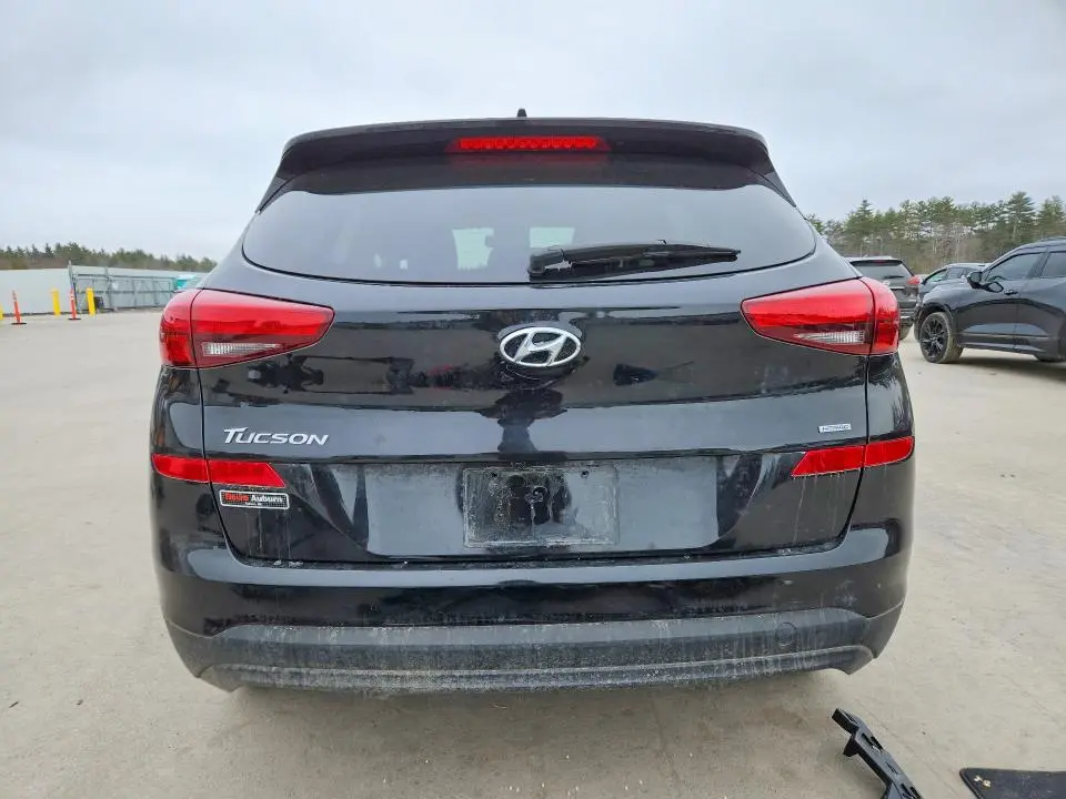 2021 HYUNDAI TUCSON SE  