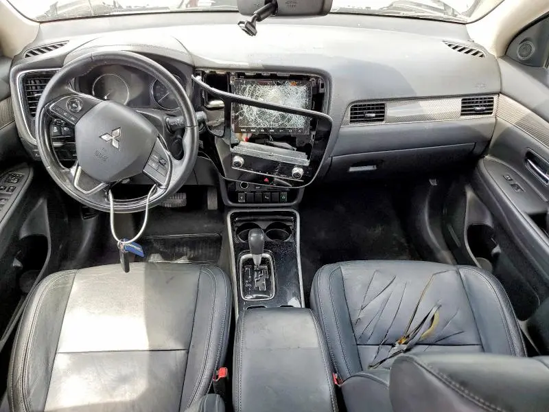 2020 MITSUBISHI OUTLANDER SE  