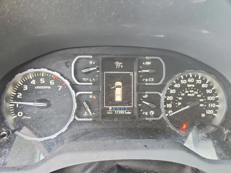 2018 TOYOTA TUNDRA CREWMAX SR5  
