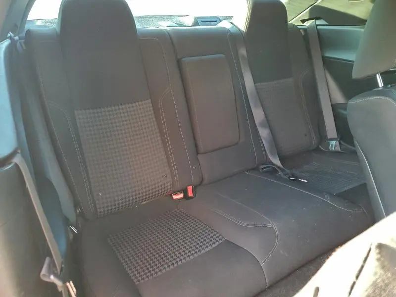 2015 DODGE CHALLENGER SXT  