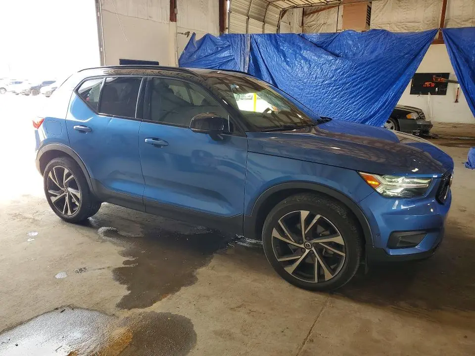 2021 VOLVO XC40 T5 R-DESIGN  