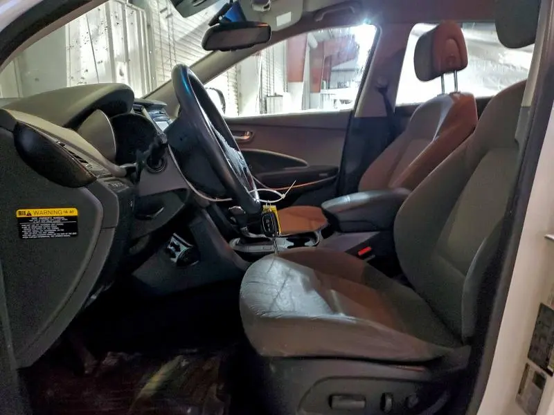 2017 HYUNDAI SANTA FE SE  