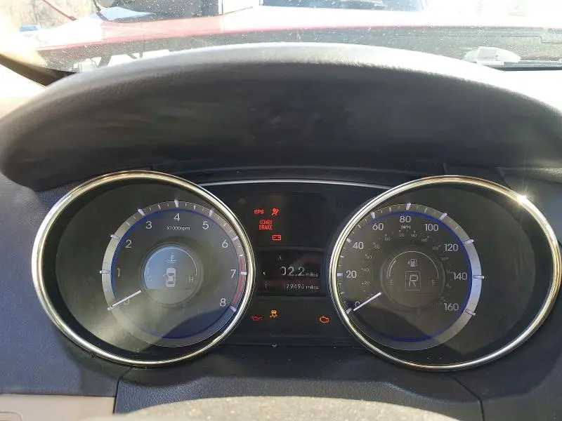 2011 HYUNDAI SONATA GLS  