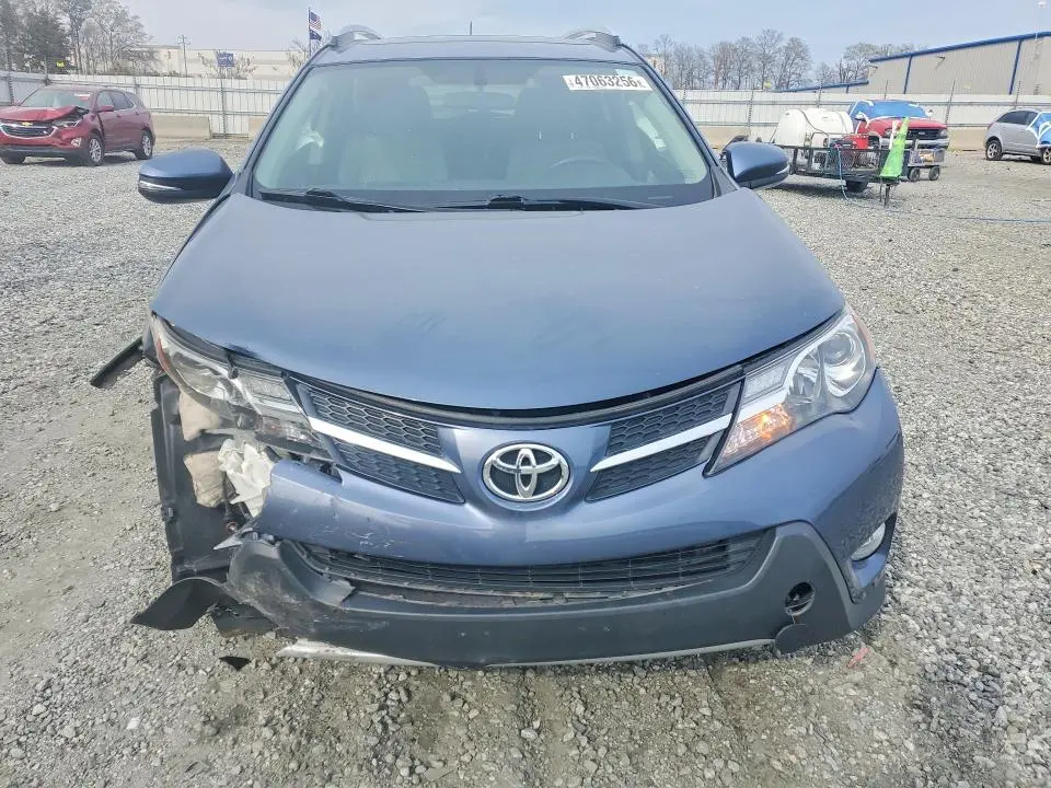 2014 TOYOTA RAV4 XLE  