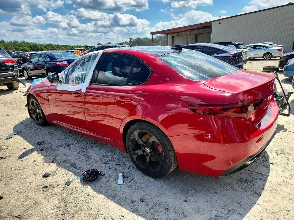 2017 ALFA ROMEO GIULIA   