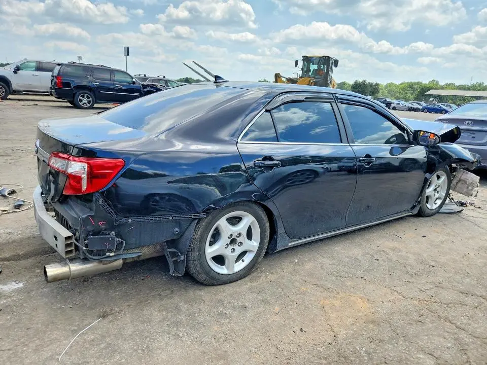 2012 TOYOTA CAMRY XLE V6  