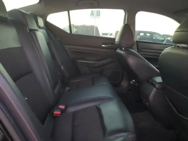 2021 NISSAN ALTIMA SR  