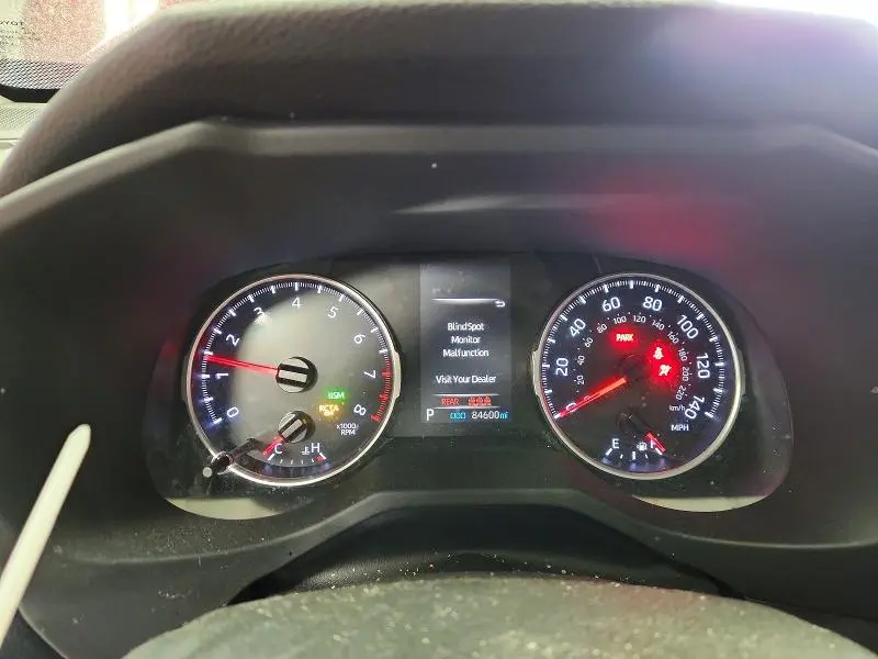 2019 TOYOTA RAV4 XLE  