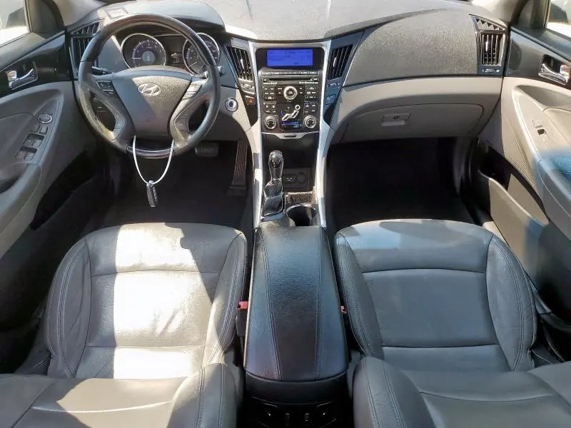 2011 HYUNDAI SONATA SE  