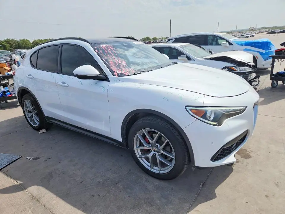 2018 ALFA ROMEO STELVIO TI SPORT  