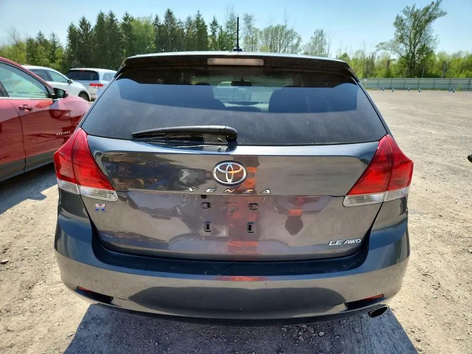 2015 TOYOTA VENZA LE  