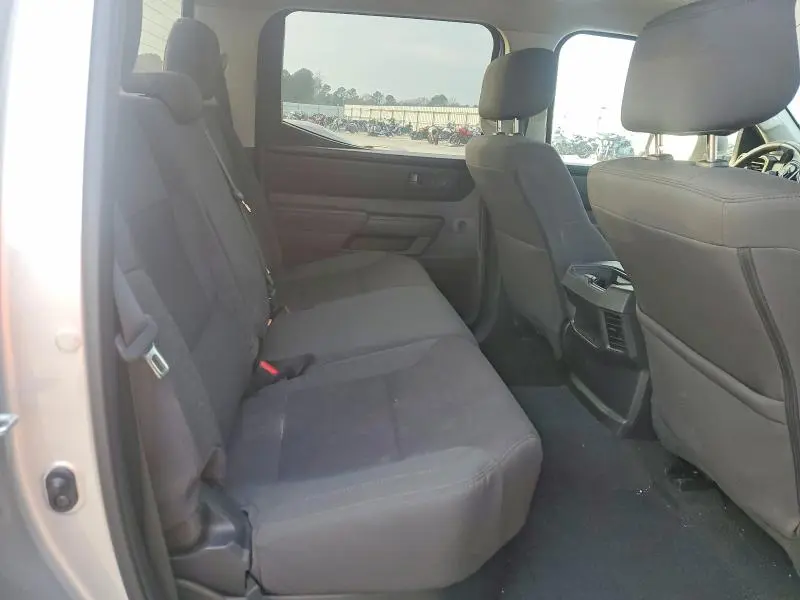 2024 TOYOTA TUNDRA CREWMAX SR  