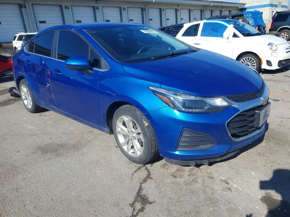 2019 CHEVROLET CRUZE LT  
