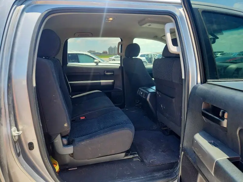 2013 TOYOTA TUNDRA CREWMAX SR5  