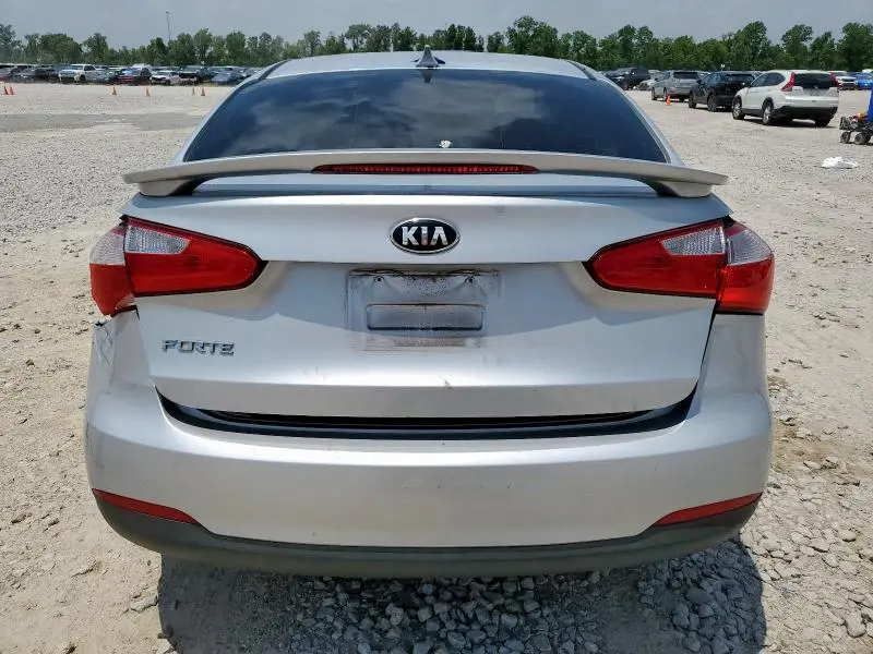 2015 KIA FORTE LX  