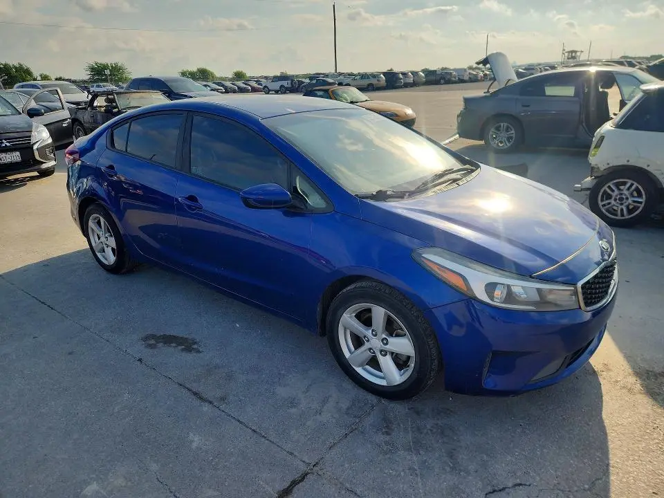 2017 KIA FORTE LX  