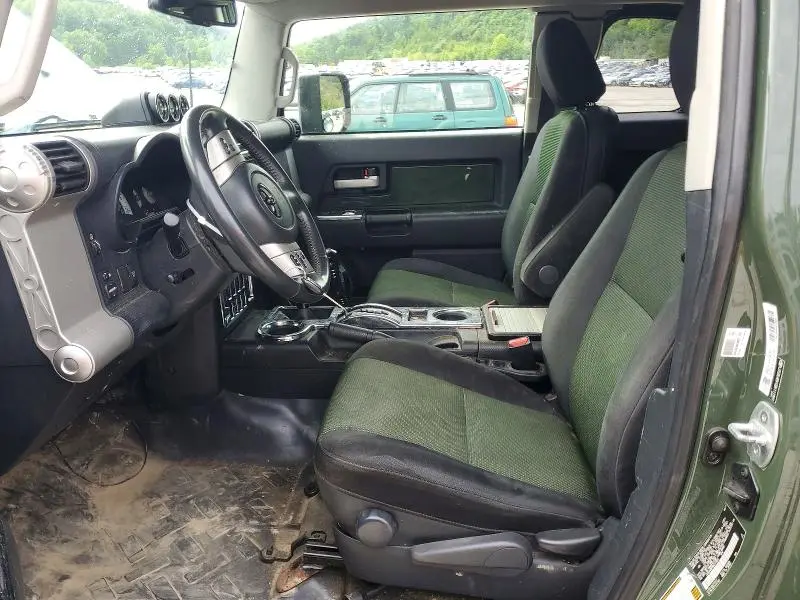 2011 TOYOTA FJ CRUISER BASE  