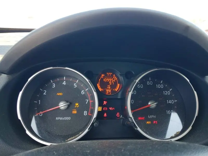 2010 NISSAN ROGUE S  
