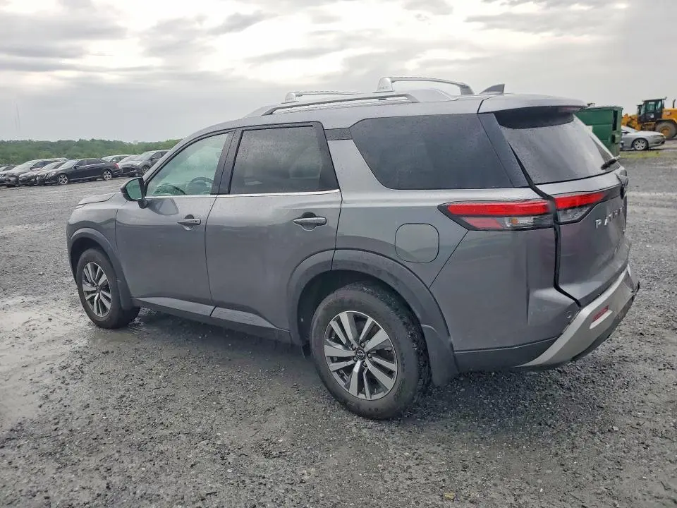 2024 NISSAN PATHFINDER SL  