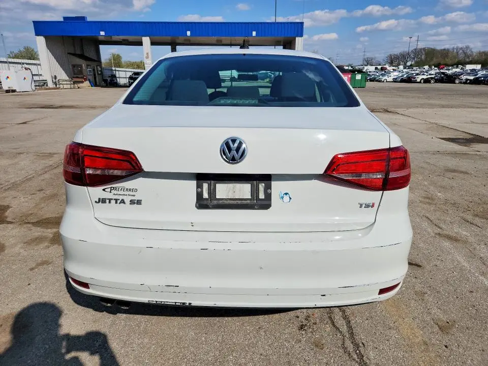 2015 VOLKSWAGEN JETTA SE  