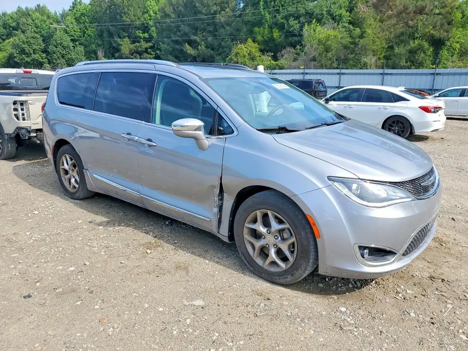 2018 CHRYSLER PACIFICA LIMITED  